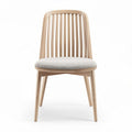 Chaise en bois avec dossier en lattes et coussin en textile gris 45 x 50 x 80cm